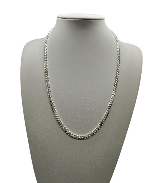 Cadena cubana para hombre en plata italiana 925, joya exclusiva con envíos rápidos a todo Chile.