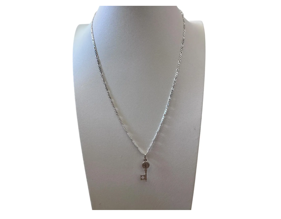 CADENA MUJER 60CM CON LLAVE SAN BENITO PLATA 925