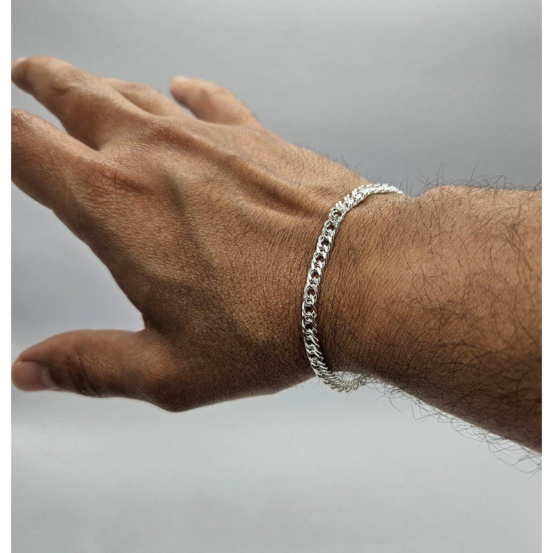 Pulsera exclusiva doble grumet elaborada en plata ley 925, ideal para caballeros modernos.