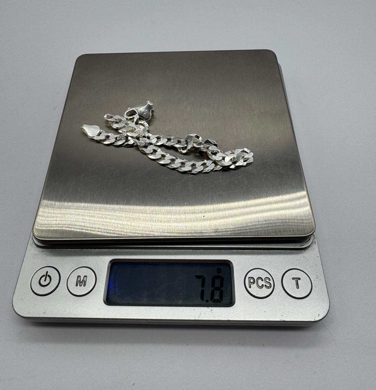 Pulsera grumet de plata italiana 925 para hombre, ideal para looks sofisticados.