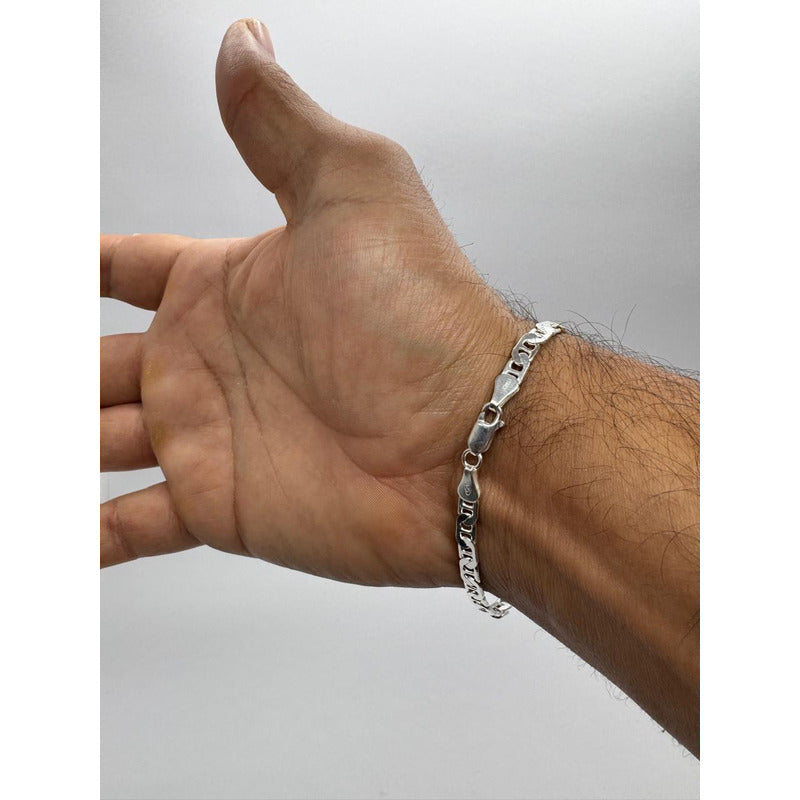 Pulsera Gucci exclusiva en plata italiana 925, ideal para regalo o uso diario.